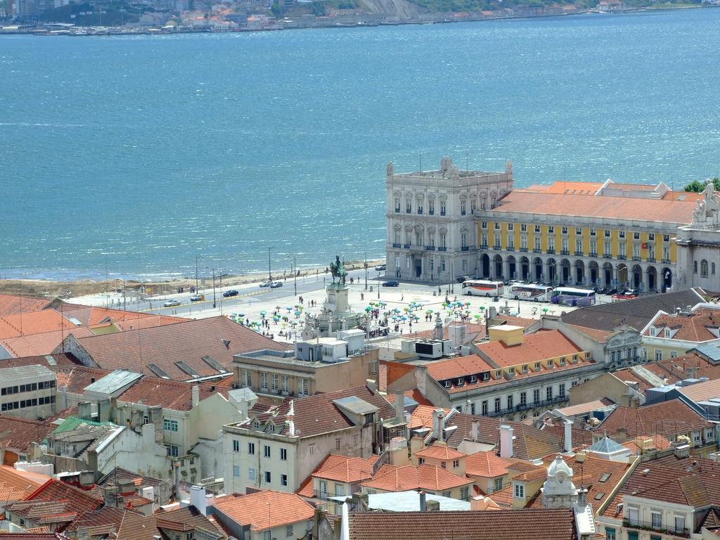 Appartamento Casa Portuguesa Chiado Lisbona Esterno foto
