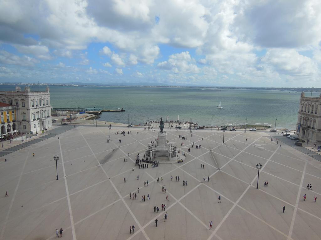 Appartamento Casa Portuguesa Chiado Lisbona Esterno foto