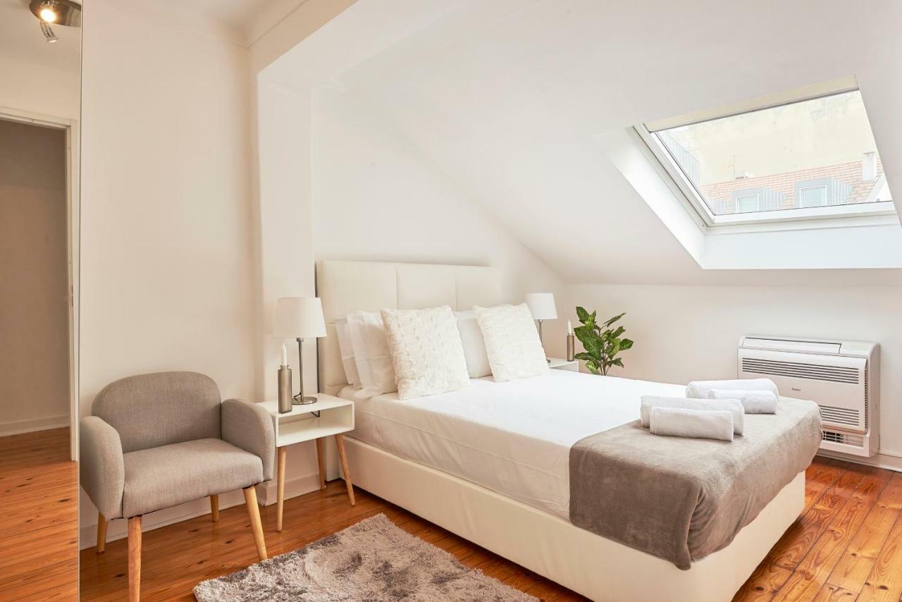 Appartamento Casa Portuguesa Chiado Lisbona Esterno foto